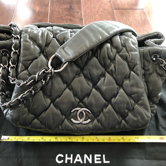AUTH Chanel Grey Black Silver Bubble Quilted Shoulder Handbag purse Leather Bag - Picture 8 of 13